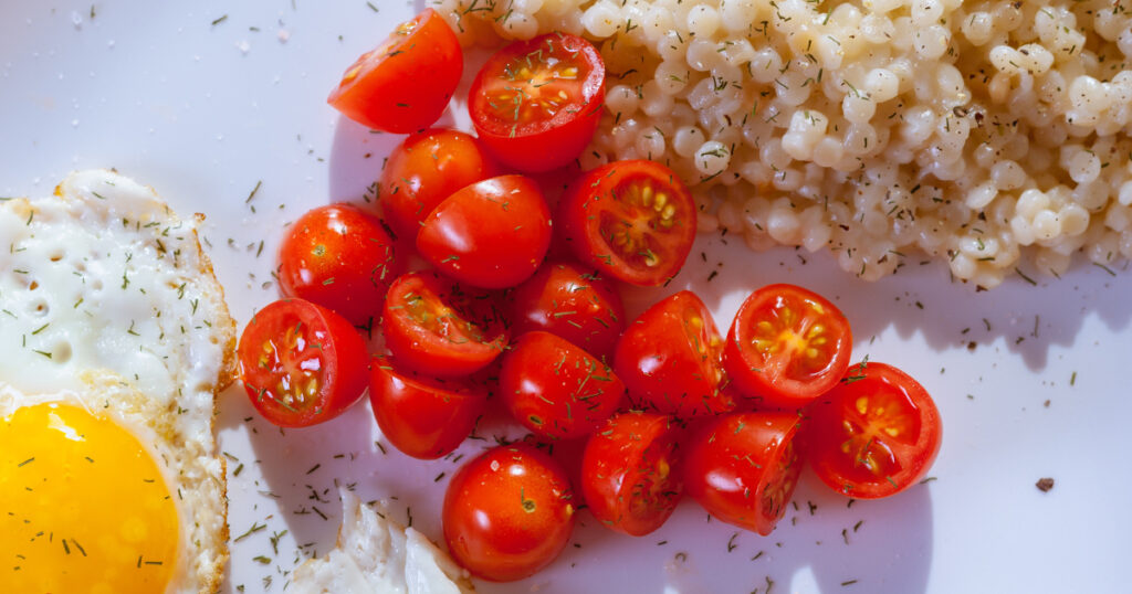 Pomidorki koktajlowe Vilma to idealny wybór dla miłośników pysznych i zdrowych przekąsek. Ten post bloga wyjaśni, co wyróżnia te unikalne pomidorki spośród innych odmian i jak łatwo można je uprawiać z własnych nasion.